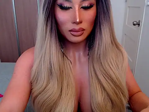 Snapshot of yourmistressofevil69 chatting on July 17, 2:40 am yourmistressofevil69 online show from July 17, 2:40 am