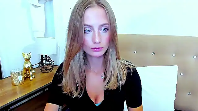 LenaCUTE online show from September 11, 9:15 pm