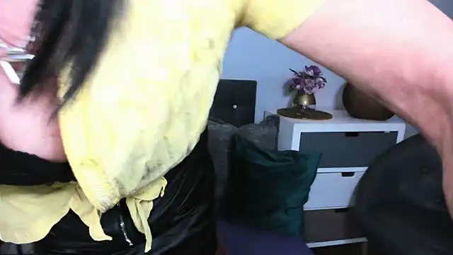 CrystalVip online show from April 22, 4:37 am