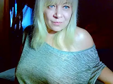 AgoniA7 online show from April 22, 3:31 am