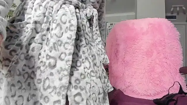 ChristinaGlory online show from December 30, 3:24 pm