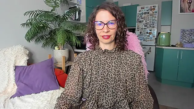 Snapshot of ChristinaGlory chatting on May 31, 6:09 pm ChristinaGlory online show from May 31, 6:09 pm