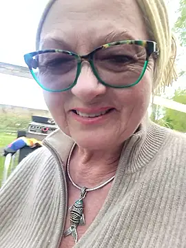 MucMilf59 online show from March 29, 4:40 pm