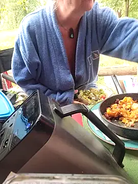 MucMilf59 online show from April 21, 6:12 pm