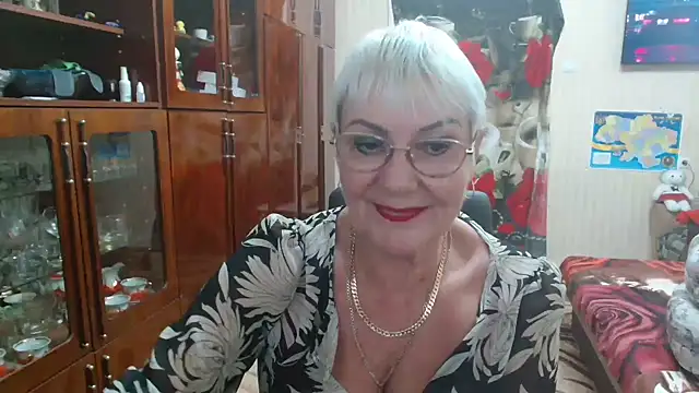 JenaCheim online show from October 7, 5:48 am