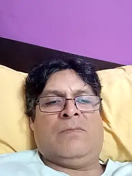 Snapshot of AdultAgency chatting on February 17, 4:53 am AdultAgency online show from February 17, 4:53 am