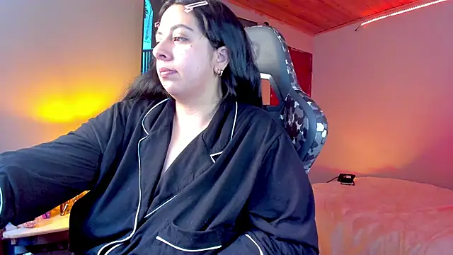 Snapshot of coraline_latin chatting on December 24, 9:33 pm coraline latin online show from December 24, 9:33 pm