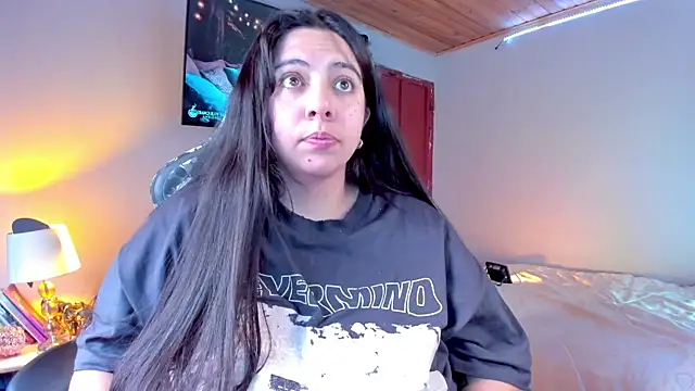 Snapshot of coraline_latin chatting on February 1, 8:47 pm coraline latin online show from February 1, 8:47 pm