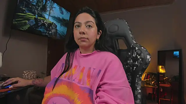 Snapshot of coraline_latin chatting on February 12, 9:01 pm coraline latin online show from February 12, 9:01 pm