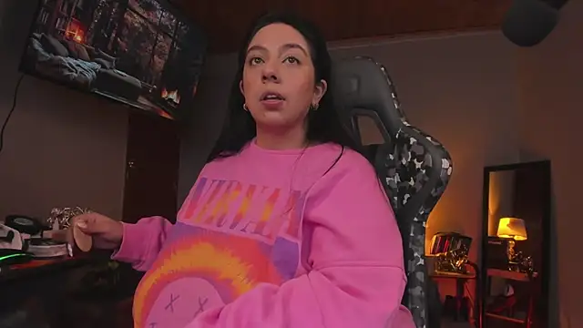 Snapshot of coraline_latin chatting on February 21, 9:22 pm coraline latin online show from February 21, 9:22 pm