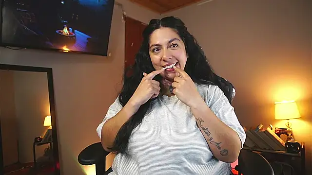 coraline latin online show from April 24, 11:07 pm