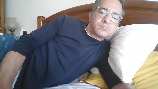 Snapshot of CarlosRocha73 chatting on May 5, 11:29 am CarlosRocha73 online show from May 5, 11:29 am