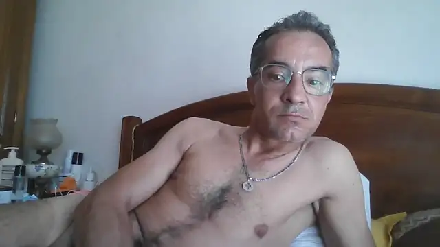 Snapshot of CarlosRocha73 chatting on June 16, 4:09 pm CarlosRocha73 online show from June 16, 4:09 pm
