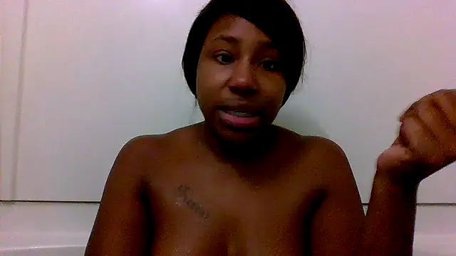 Xochillovemoney2 online show from December 7, 5:59 am