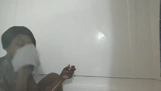 Xochillovemoney2 online show from March 17, 6:29 am