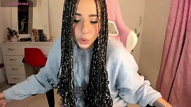 Snapshot of Fallengangel chatting on December 18, 11:34 am Fallengangel online show from December 18, 11:34 am