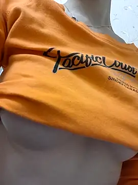 Snapshot of YogisticJuli666 chatting on February 26, 6:00 pm YogisticJuli666 online show from February 26, 6:00 pm