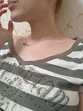 Snapshot of YogisticJuli666 chatting on March 5, 2:23 pm YogisticJuli666 online show from March 5, 2:23 pm