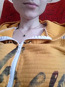 Snapshot of YogisticJuli666 chatting on March 15, 7:09 am YogisticJuli666 online show from March 15, 7:09 am