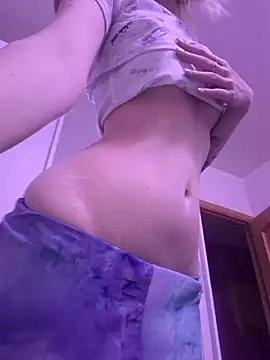 Snapshot of YogisticJuli666 chatting on October 21, 5:08 am YogisticJuli666 online show from October 21, 5:08 am