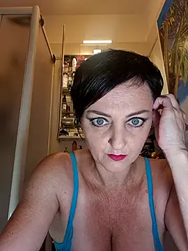 lucillabollente online show from June 6, 4:06 am