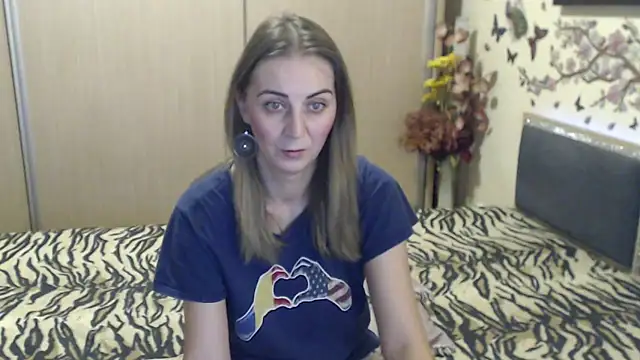 Snapshot of MirabelaSweet chatting on February 28, 8:15 am MirabelaSweet online show from February 28, 8:15 am