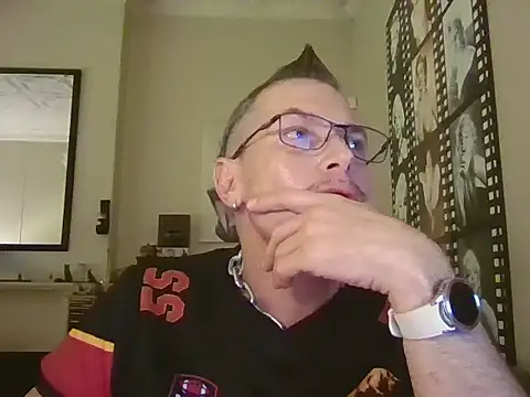 Dv8rBoy666 online show from July 19, 8:01 pm
