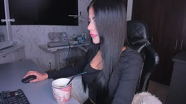 Lisegg  online show from December 22, 11:22 am