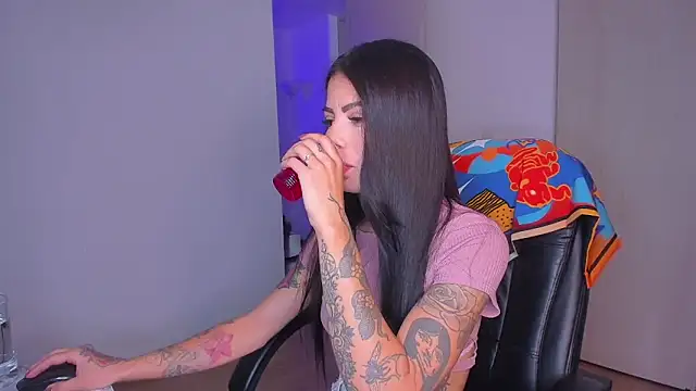 Lisegg  online show from October 3, 1:08 pm