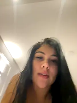 Snapshot of adrianalobo chatting on October 11, 1:38 am adrianalobo online show from October 11, 1:38 am