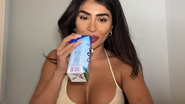 Snapshot of ArabicBarbie chatting on February 5, 11:50 pm ArabicBarbie online show from February 5, 11:50 pm