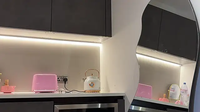 Snapshot of ArabicBarbie chatting on September 14, 10:09 pm ArabicBarbie online show from September 14, 10:09 pm