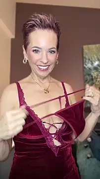 RubyLynne online show from April 14, 7:42 pm