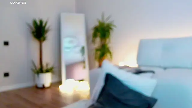 Sinful Eyes online show from February 16, 7:48 am