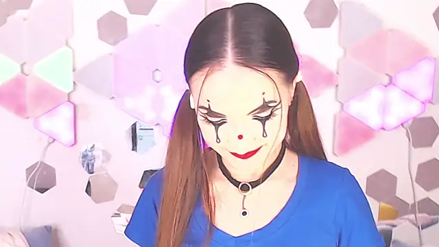 LexiKiss online show from November 1, 3:58 pm