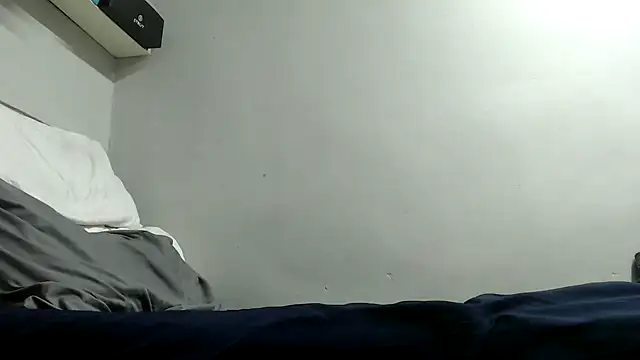 Snapshot of xTwerkingMistressx chatting on December 2, 4:07 am xTwerkingMistressx online show from December 2, 4:07 am