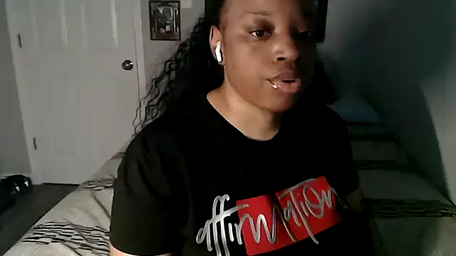 Sexymona1218 online show from September 25, 7:39 pm