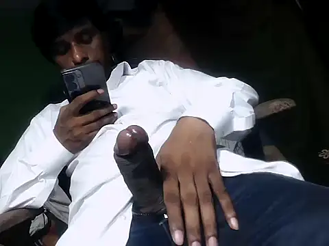 desiboy1101 online show from September 28, 4:40 am