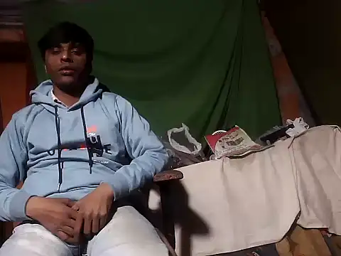 Snapshot of desiboy1101 chatting on December 19, 2:02 pm desiboy1101 online show from December 19, 2:02 pm