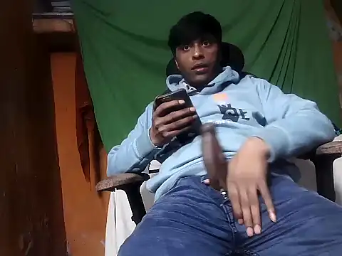 Snapshot of desiboy1101 chatting on December 22, 2:03 pm desiboy1101 online show from December 22, 2:03 pm