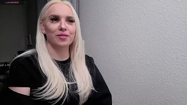 MIA-XXX online show from March 8, 7:28 pm