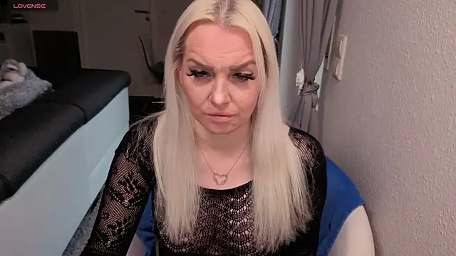 MIA-XXX online show from April 25, 4:26 am