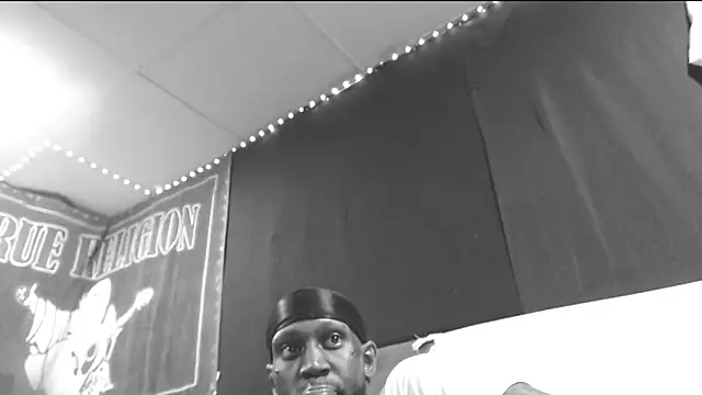 iBreakHeartz online show from September 21, 2:46 am