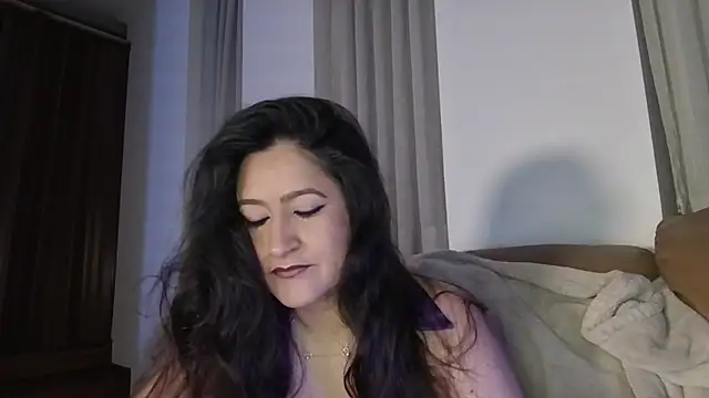 DeesseLuxure online show from September 23, 7:22 am