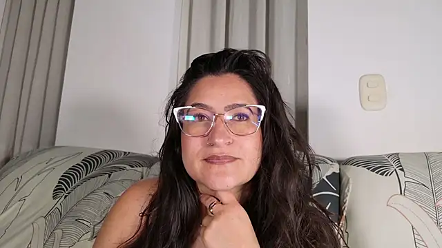 DeesseLuxure online show from February 13, 6:31 am