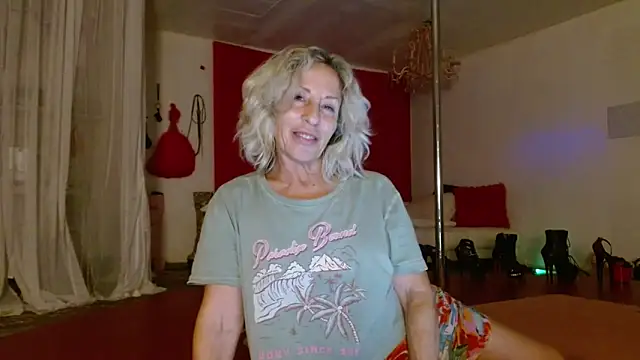 Snapshot of Sweet-Ginger chatting on March 19, 3:21 am Sweet-Ginger online show from March 19, 3:21 am