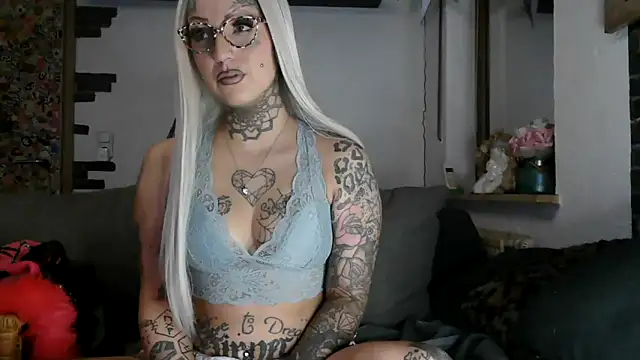 RoxxyInk online show from February 12, 1:33 am