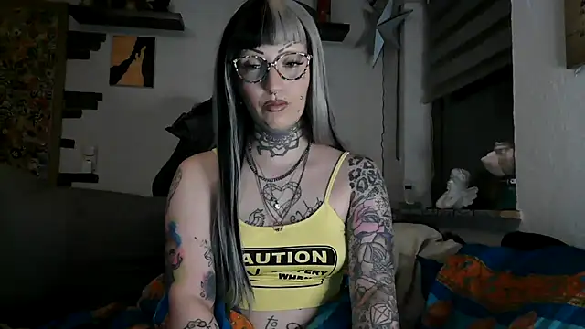 RoxxyInk online show from June 7, 10:35 pm