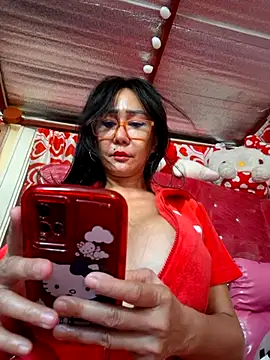 Snapshot of sweetieme chatting on November 13, 1:04 am sweetieme online show from November 13, 1:04 am