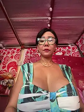 sweetieme online show from June 10, 2:01 am